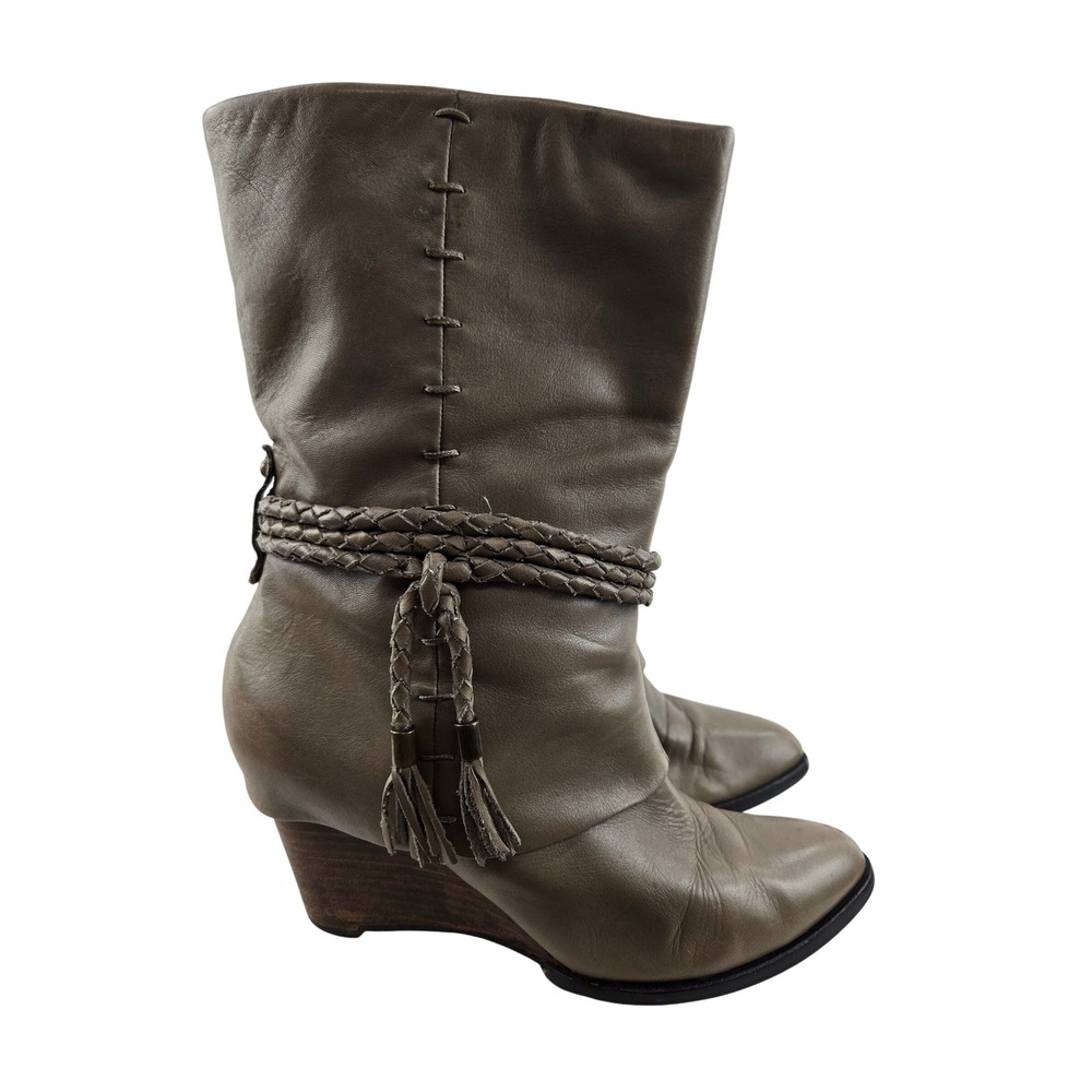 B. Makowsky BFANA Taupe Leather Wedge Boots Braided Tassel Mid Calf Womens 8M